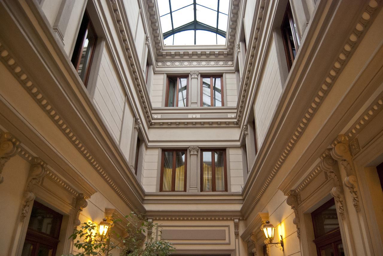 Hotel Casa Capsa Bucarest Exterior foto
