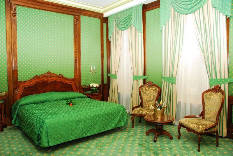 Hotel Casa Capsa Bucarest Habitación foto